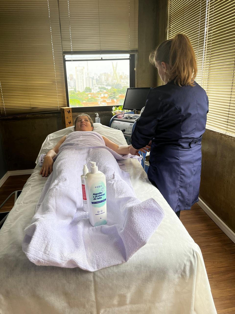 Instituto de Fisioterapia Hellen Caroline no Brooklin zona sul de São Paulo Instituto de Fisioterapia Hellen Caroline pilates, fisioterapia, RPG, palmilhas, massagem, drenagem linfática, liberação miofascial, acupuntura, ventosaterapia, disfução ATM no Brooklin zona sul de São Paulo